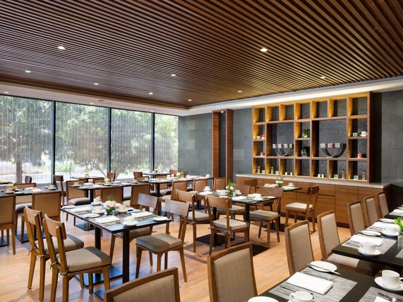 Four Points By Sheraton Jakarta Thamrin Екстериор снимка